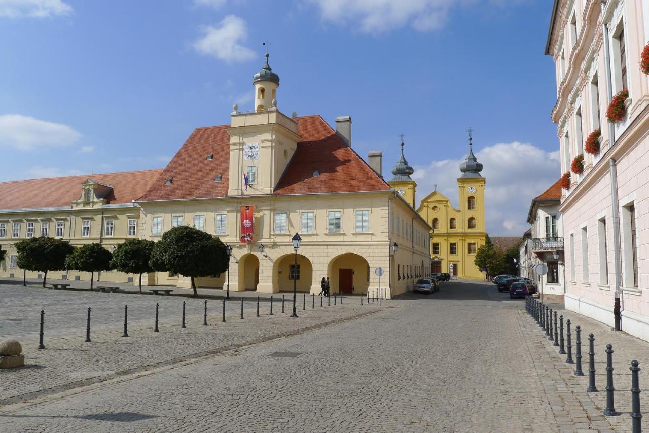 Rooms Ana Osijek Exterior foto